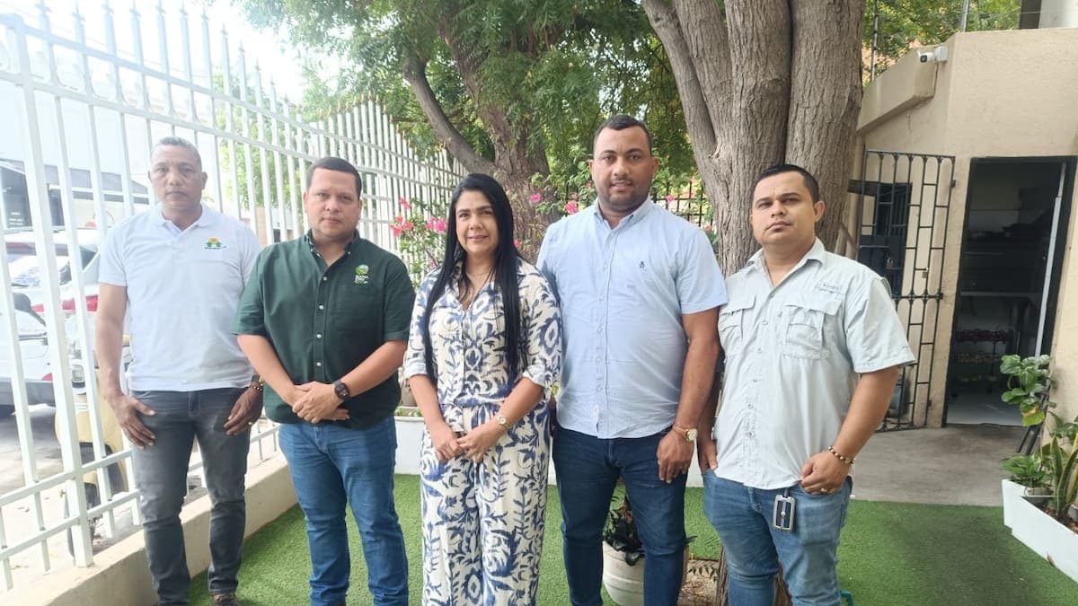 Productores bananeros de Zona Bananera desconvocan la marcha del 16 de octubre tras acordar con la alcaldía 3.000 bultos de fertilizante, según Caracol Radio