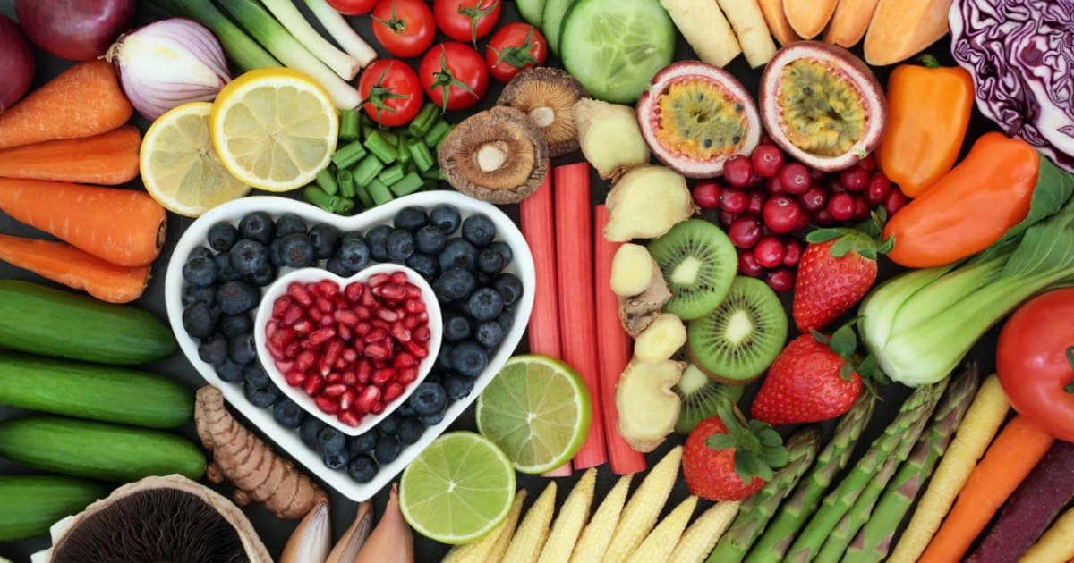 Una dieta saludable para cuatro personas cuesta $25.261 diarios en Bogotá y Cundinamarca, el 53,2 % del ingreso diario de un salario mínimo, según estudio