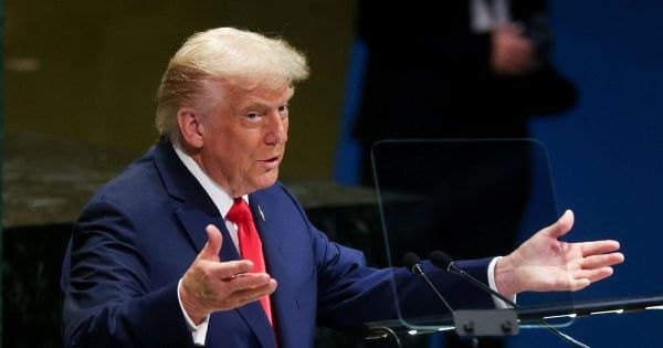 Trump dijo el 12 de octubre que podría retirar el arancel del 12,5 % a productos colombianos, sin anunciar decisión ni fecha